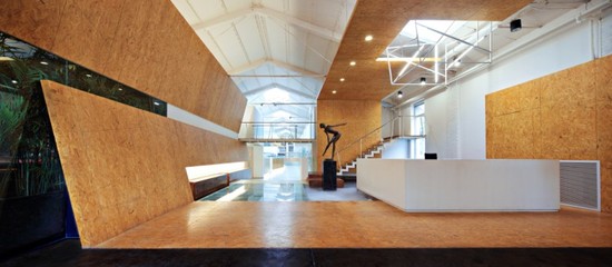 罗劲 色彩从来都不是孤立的